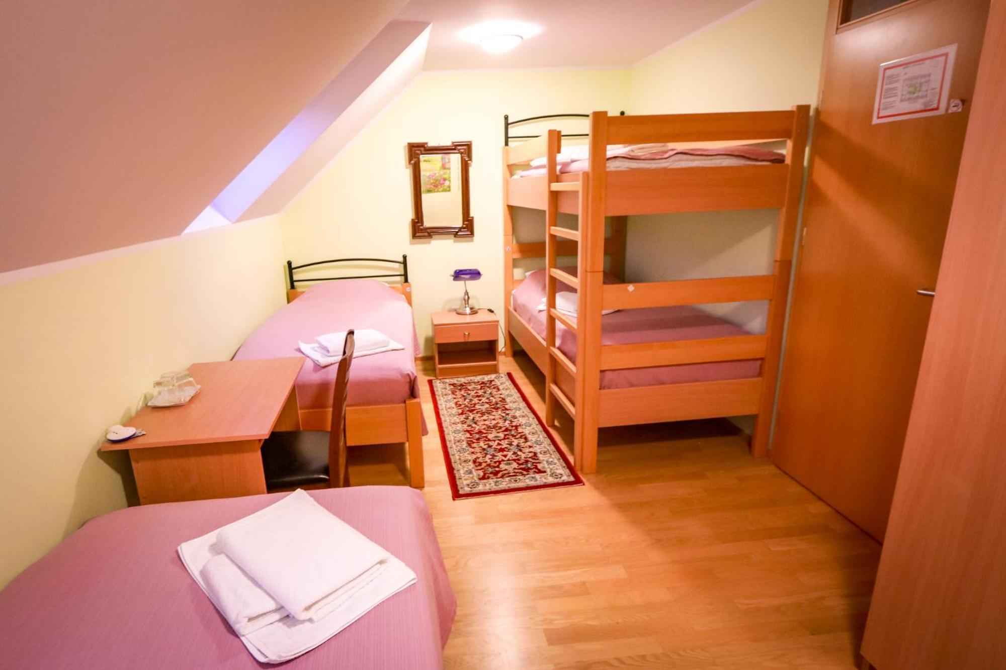 Hostel Strug Makole Экстерьер фото